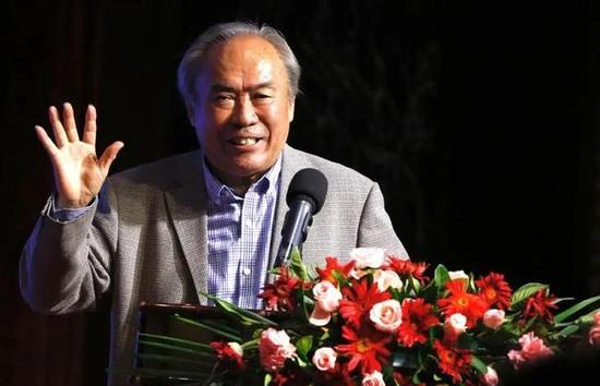 体育馆高h调教被狂c躁到高潮