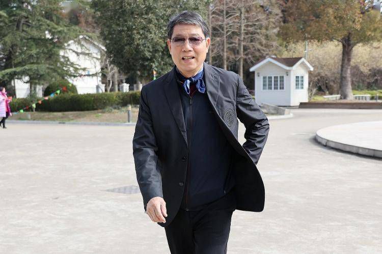 韩国李素英
